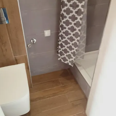 דירה Mini גיז'יצקו