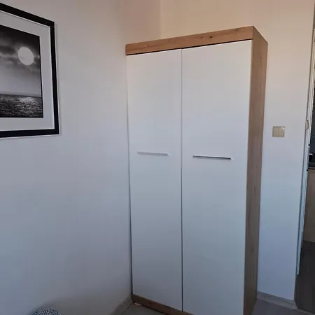 Mini *